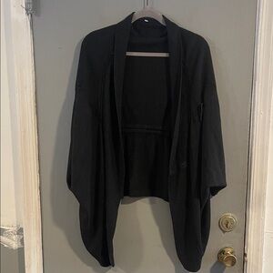 lululemon athletica Breeze Easy Wrap